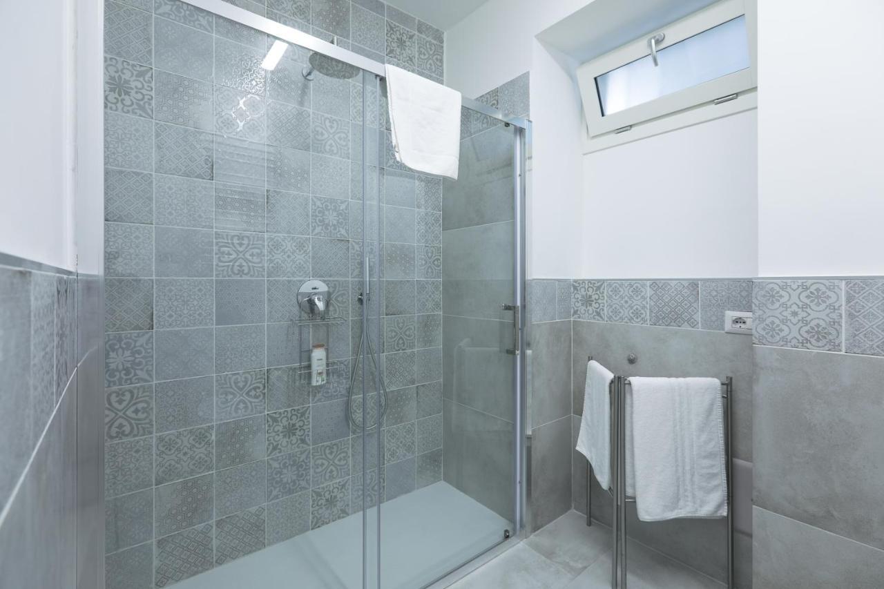 Blue Sapphire Como Cozy Flat In Center Of Cityアパートメント エクステリア 写真